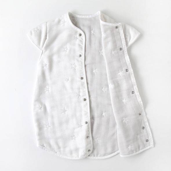 赤ちゃんファースト「ディモワ ふくふくガーゼ2WAY袖付スリーパー/ホワイト」の画像